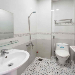 Hình THẬT giá THẬT chính chủ cho thuê Ban Công full nt rộng 30m2