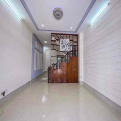 Nhà 2 lầu KDC Hưng pHú 1