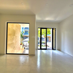 Nhà VP 600m² Vạn Phúc, có hầm, sẵn văn phòng, phù hợp làm VP Công Ty