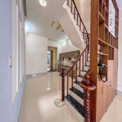 Nhà 2 lầu KDC Hưng pHú 1