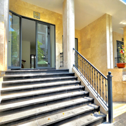 Nhà VP 600m² Vạn Phúc, có hầm, sẵn văn phòng, phù hợp làm VP Công Ty