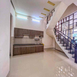 Nhà 2 lầu KDC Hưng pHú 1