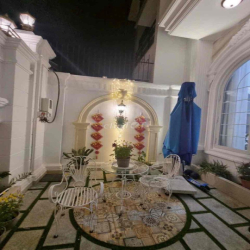 Cho thuê villa Nguyễn Văn Trỗi 10x20m 3 tầng 6pn 8wc giá 90tr/tháng