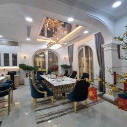 Cho thuê villa Nguyễn Văn Trỗi 10x20m 3 tầng 6pn 8wc giá 90tr/tháng