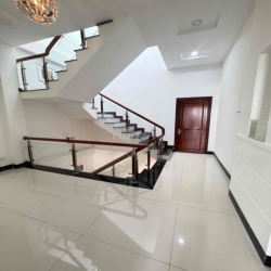 Nhà trệt 2 lầu mới KDC 91B