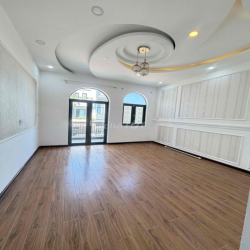 Nhà trệt 2 lầu mới KDC 91B