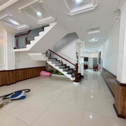 Nhà trệt 2 lầu mới KDC 91B