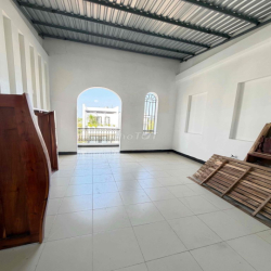 Nhà trệt 2 lầu mới KDC 91B