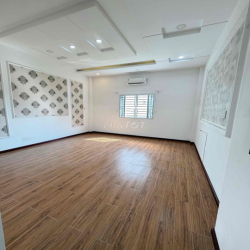 Nhà trệt 2 lầu mới KDC 91B