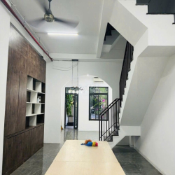 Nhà Phố Lakeview City  5x20, 1 trệt 3 lầu, NT cơ bản, Giá 27tr/th.