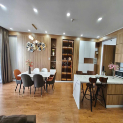 Cho thuê gấp Căn hộ Richstar - Căn 90m2 - 3 Phòng - 2WC Giá: 15tr/th