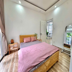 CHO THUÊ CĂN HỘ ĐƯỜNG BẠCH ĐẰNG CAO CẤP 2 PN FULL NỘI THẤT VIEW ĐẸP