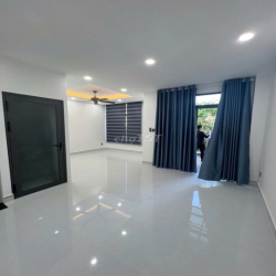 NHÀ PHỐ VEROSA KHANG ĐIỀN - 3 TẦNG  - 4PN 4WC - FULL NT MỚI ĐẸP Y HÌNH