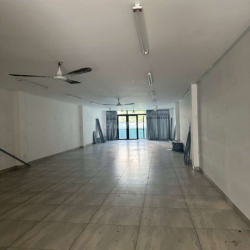 chính chủ cần cho thuê nhà mặt tiền đường Võ Công Tồn