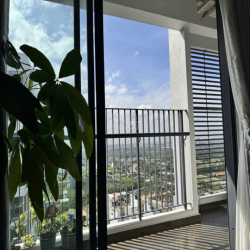 Cho thuê căn góc 100m2(3pn+3wc) Full nội thất xịn mịn đầy đủ . 