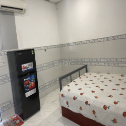 Phòng nội thất cao cấp: máy lạnh, tủ lạnh, máy giặt, quạt máy, bếp từ