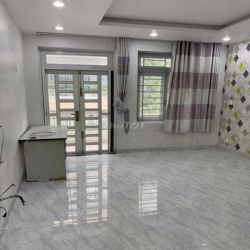 NHÀ 3 TẦNG 4PN 4WC SẴN MÁY LẠNH TỪNG PHÒNG ĐƯỜNG 22 LINH ĐÔNG TĐ