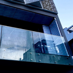 51/7 OIK.Nhà bề ngang 8m, cho thuê VP, CTy (tin cập nhật mới)