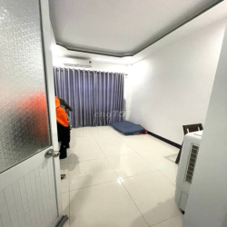 Bán nhà mặt tiền Nguyễn Thị Minh Khai giá 12. 1 tỉ