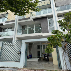 CHO THUÊ NHÀ PHỐ JAMONA QUẬN 7, 5,2x20 TRỆT 3 LẦU 30 TRIỆU/ THÁNG