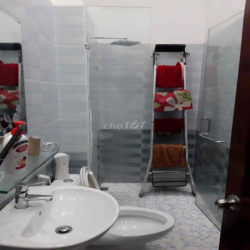 nhà đúc 3 tấm phan huy ích phường 15 tân bình dt: 70m2