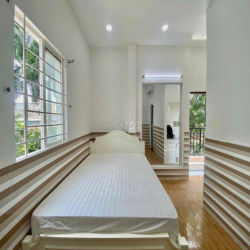 PHÒNG TRỌ SINH VIÊN Cửa Sổ Trời Có Máy Lạnh