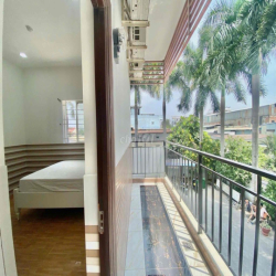 PHÒNG TRỌ SINH VIÊN Cửa Sổ Trời Có Máy Lạnh