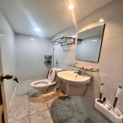 Trống căn duplex 2 chỗ ngủ. Tại Phan Xích Long- Phú Nhuận