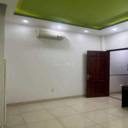 NHÀ ĐẸP 3 TẦNG - 3PN 3WC - OTO ĐẬU TRƯỚC NHÀ - GẦN CC 4S LINH ĐÔNG