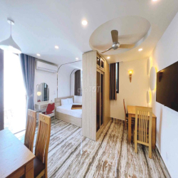 Căn Hộ 50m2 Ban Công Lớn Full Nội Thất Trung Tâm Quận 3 Giáp Quận 1