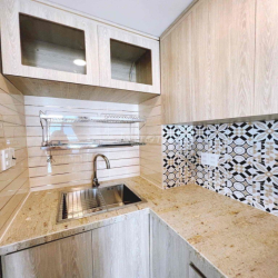 Căn Hộ 50m2 Ban Công Lớn Full Nội Thất Trung Tâm Quận 3 Giáp Quận 1