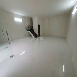 Chính chủ cho thuê Shophouse MBKD Dt151m2  giá 14tr quận 8 như hình