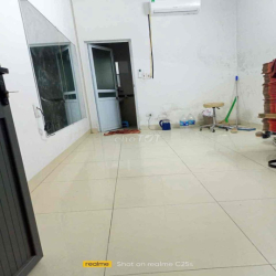 Chính chủ cho thuê tầng 2 trên nhà 5 tầng