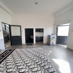 phòng studio, ban công lớn, full nt, khoá vân tay