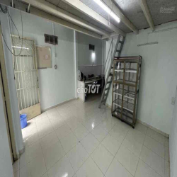 CHO THUÊ NHÀ HẺM 5M CỘNG HÒA TÂN BÌNH TRỆT GÁC 8.3TR NHÀ CÒN MỚI RẺ