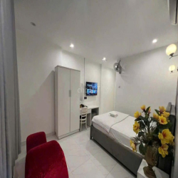 CHO THUÊ KHÁCH SẠN KHU TRUNG SƠN 55TR THANG MÁY