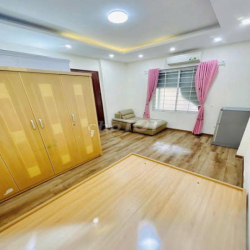 Phòng Tầng 3 vệ sinh khép kín, đủ nội thất Ngõ 426/48 Đường Láng, Đống