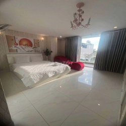 CHO THUÊ KHÁCH SẠN KHU TRUNG SƠN 55TR THANG MÁY