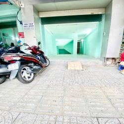 mặt bằng đường 2 chiều gần ngã ba