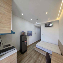 Căn hộ cao cấp gần sân bay nội thất đầy đủ vào ổ ngay