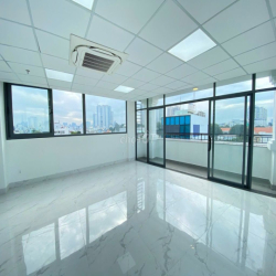 Chính chủ VP 90m2 - chỉ 20tr+ - Hoà Hưng Q10 - ban công rộng thoáng