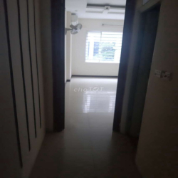 Cho thuê nhà phân lô phố Trần Quốc Hoàn -  60m2 x 5 tầng,  25 triệu/th