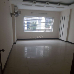 Cho thuê nhà phân lô phố Trần Quốc Hoàn -  60m2 x 5 tầng,  25 triệu/th