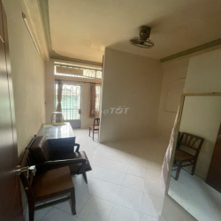 Nhà nguyên căn, 5m ra mặt tiền Bà Hạt tiện kinh doanh Online