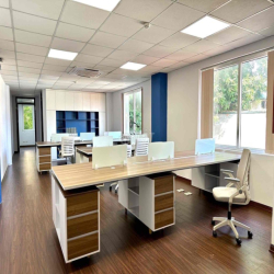 Cho thuê văn phòng tại Xã Đàn 200m2 giá 40t sàn chia sẵn 4 phòng