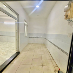 Chính chủ cho thuê nhà nguyên căn Tân Bình 100m2 sử dụng 11,9 tr/thg