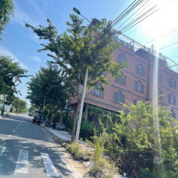 Cho thuê Cặp Đất rộng 600m đất View Sông MT đường Nguyễn Đình Thi  HX