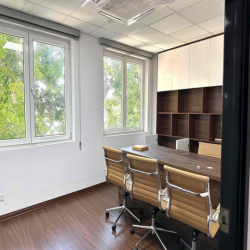 Cho thuê văn phòng tại Xã Đàn 200m2 giá 40t sàn chia sẵn 4 phòng