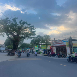 Cho Thuê Lô Góc Quán Cafe có sẳn nhà trệt 2 lầu 3 PN chợ Phú mỹ