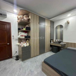 NHÀ 1/ NGẮN HHG. TRỆT LỬNG 3 LẦU 4PN 3WC ( VỊ TRÍ ĐẸP )